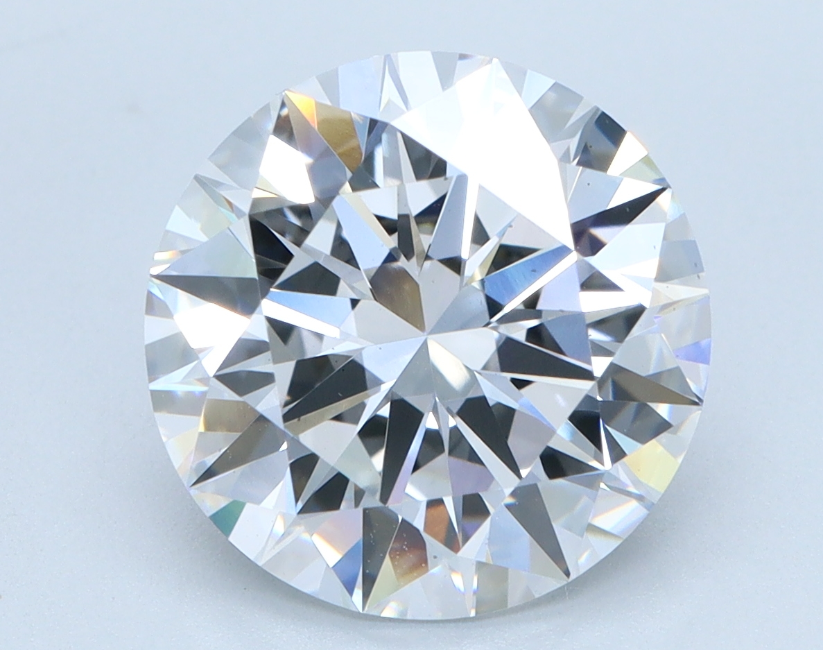 3.9ct round lab-grown diamond, D color, VS2 clarity, IGI certified.