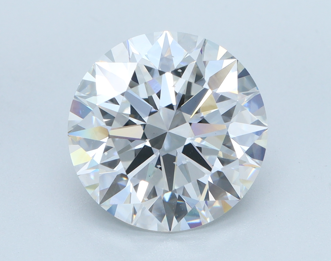 4.09ct round lab-grown diamond, D color, VS2 clarity, IGI certified.