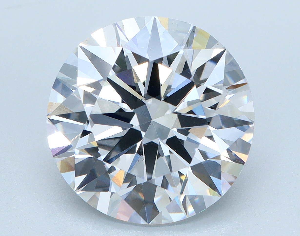 4.47ct round lab-grown diamond, D color, VS2 clarity, IGI certified.