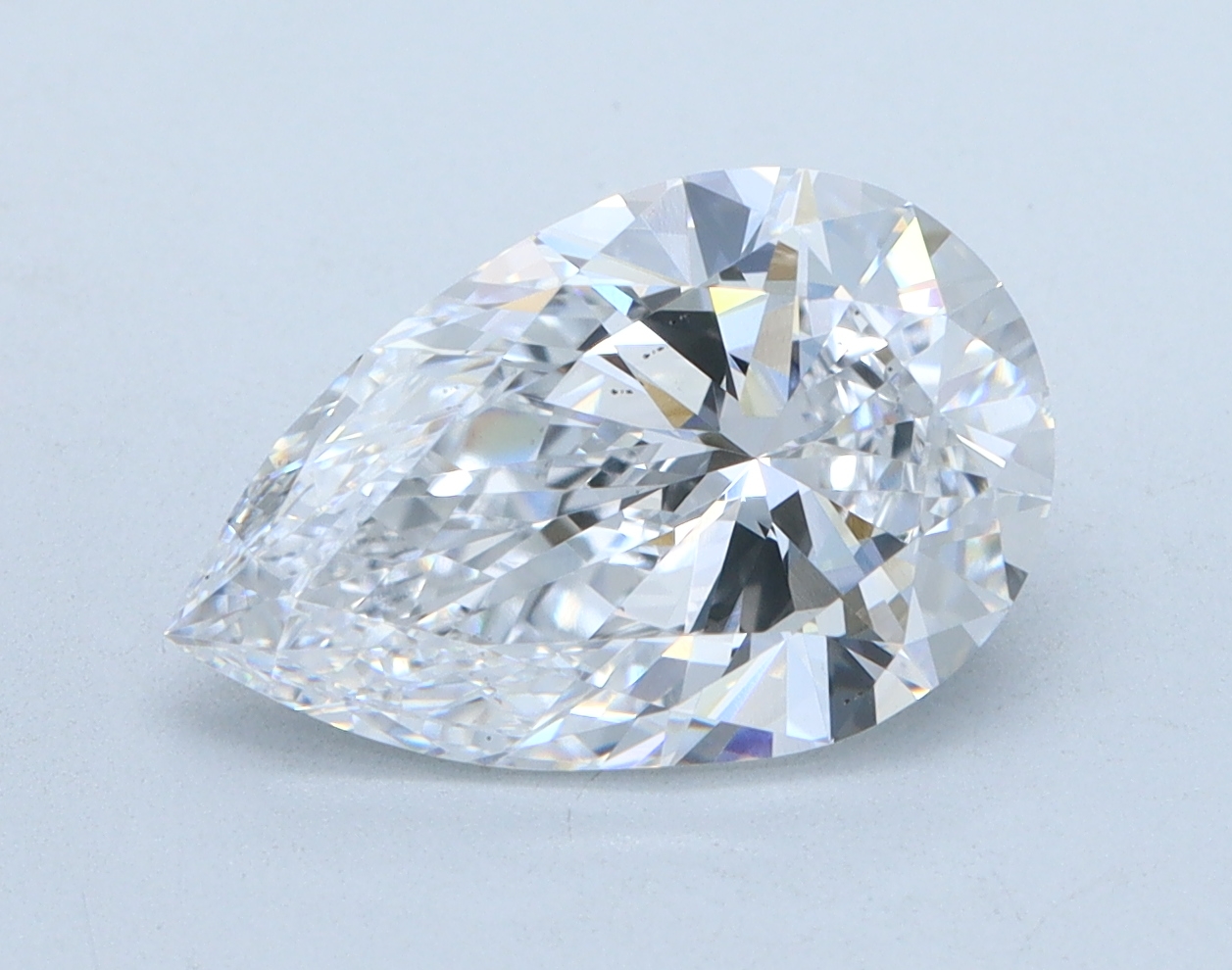 2.2ct pear-cut lab-grown diamond, D color, VS1 clarity, 11.67mm ID