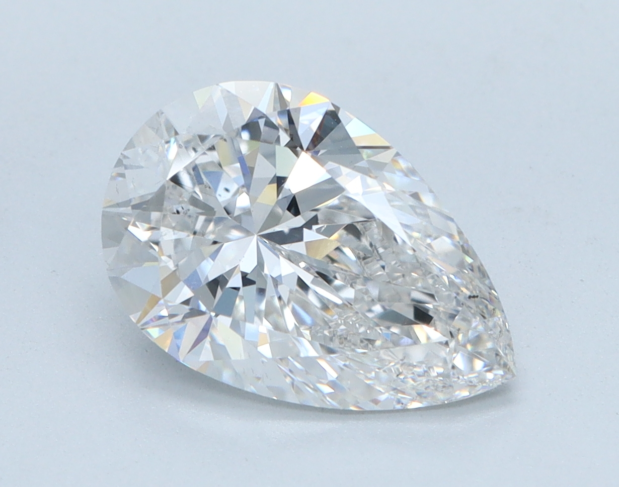 2.29ct lab-grown pear diamond, F color, VS2 clarity, 11.24mm ID