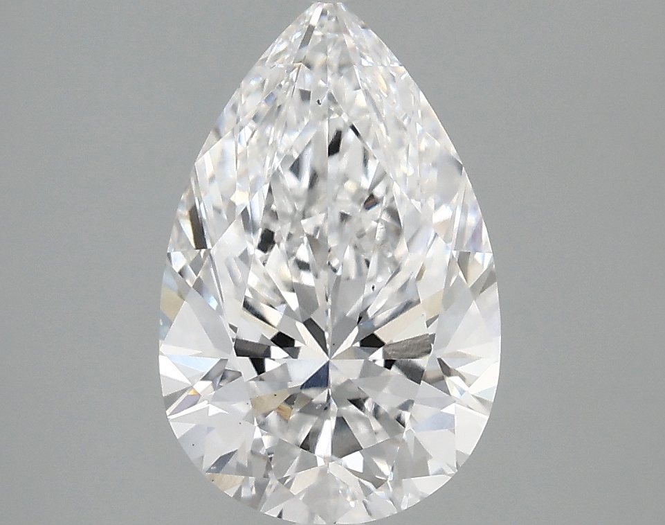 2.31ct lab-grown pear diamond, D color, VS2 clarity, 11.39mm ID
