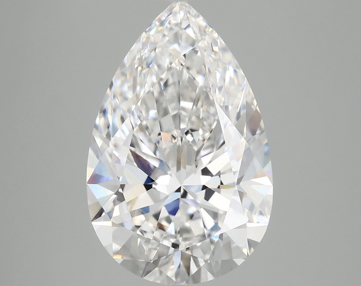 4.53ct pear cut lab diamond, E color, VVS2 clarity, 14.44mm ID