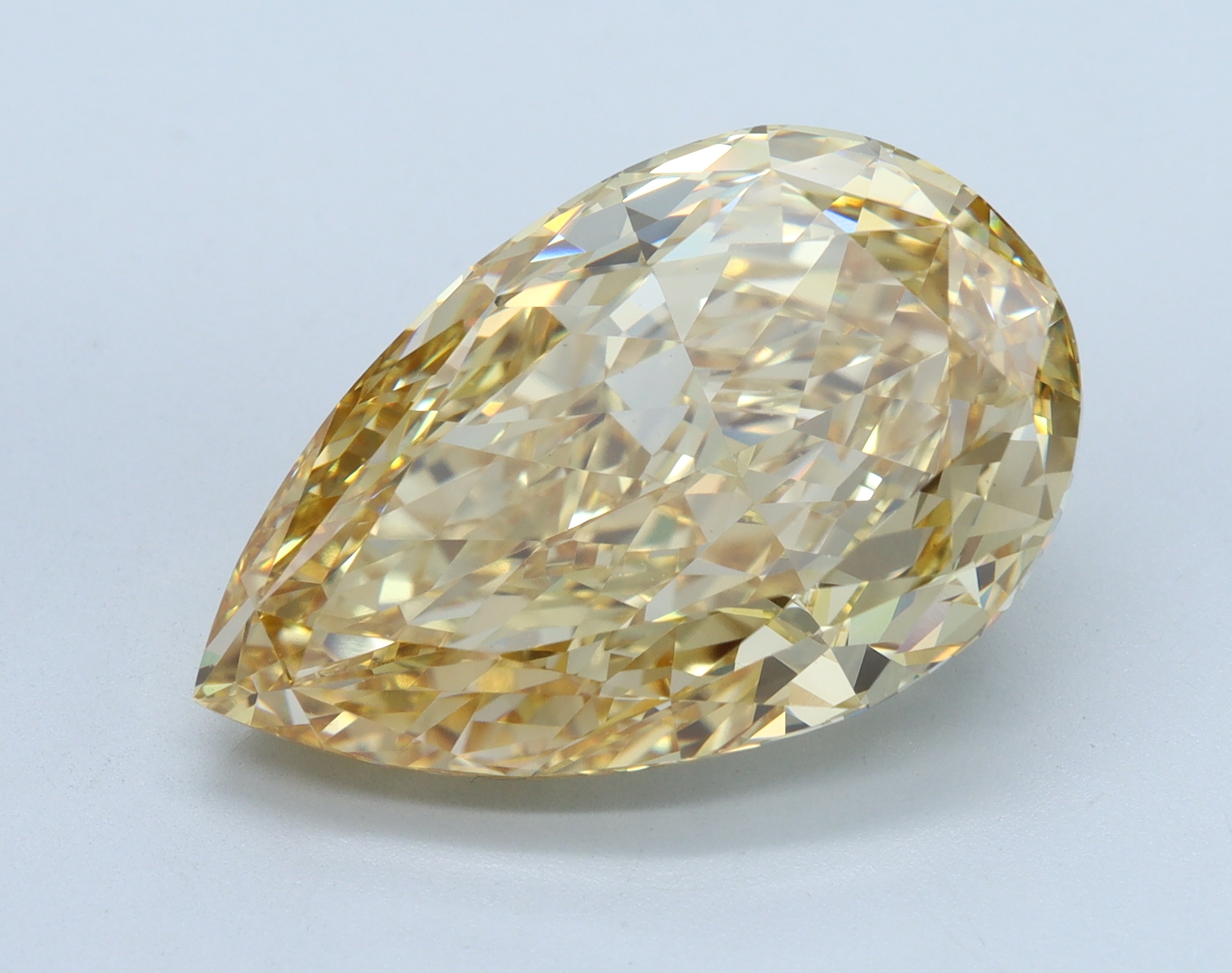 11.26ct pear-shaped lab-grown diamond, yellow color, VVS2 clarity, 18.71mm ID