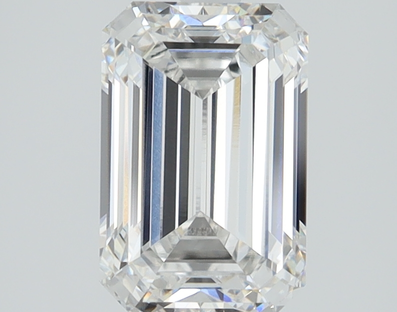 1.61ct lab-grown emerald diamond, E color, VVS2 clarity, 7.65mm ID