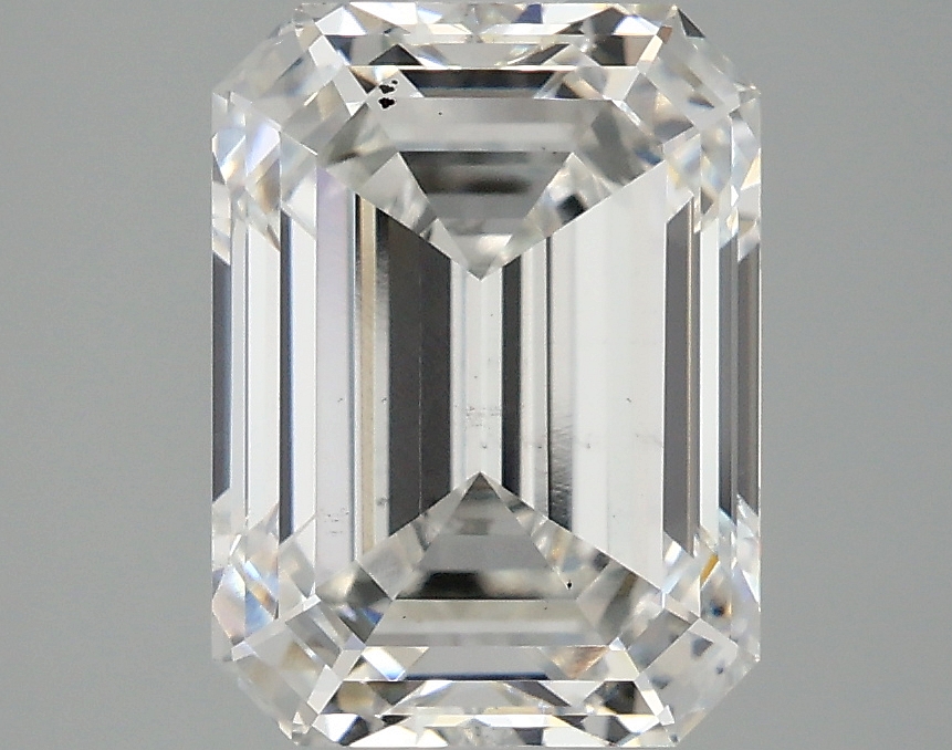 Lab-grown emerald cut diamond, 3.1 carats, E/VS2, 9.52mm ID