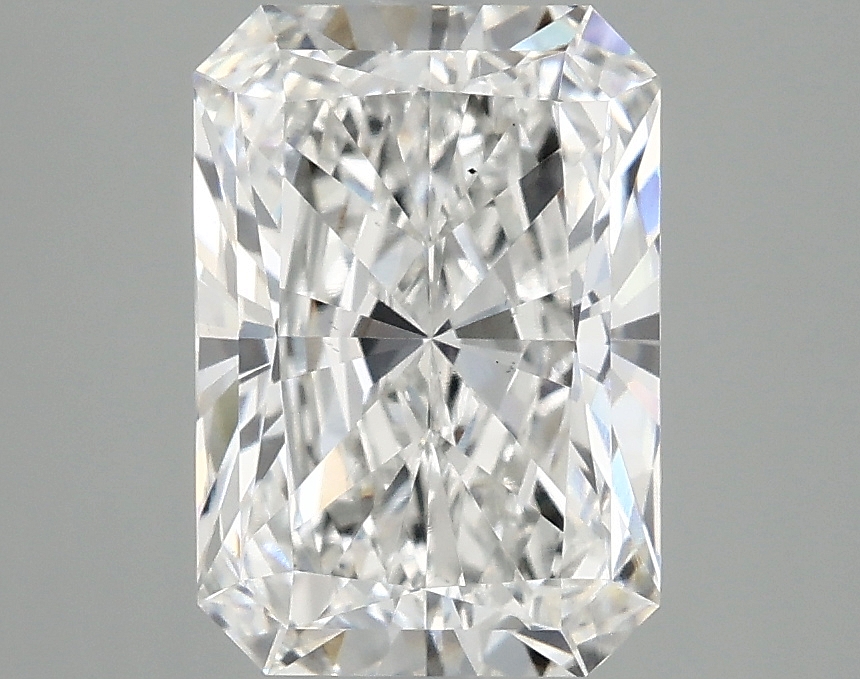 2.77ct Radiant cut lab diamond, E color, VS2 clarity, 9.98mm ID