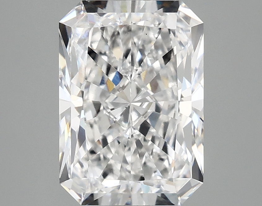 2.85ct Radiant lab-grown diamond