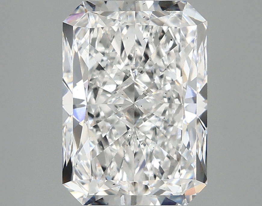 3.10ct Radiant lab-grown diamond