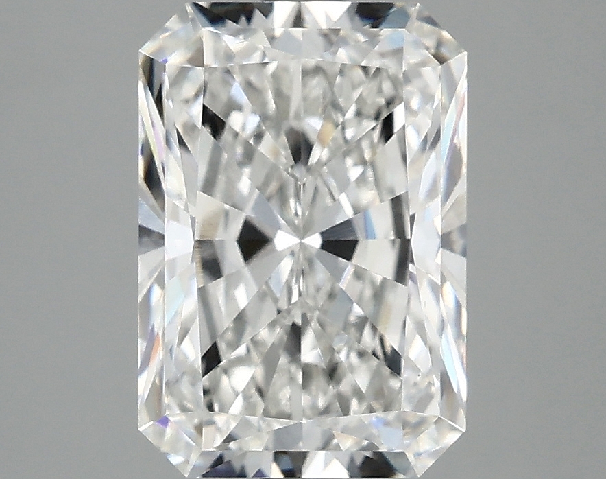 3.19ct Radiant lab-grown diamond