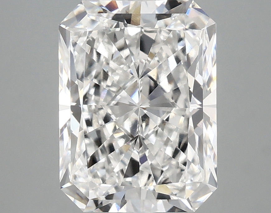 3.41ct Radiant lab-grown diamond