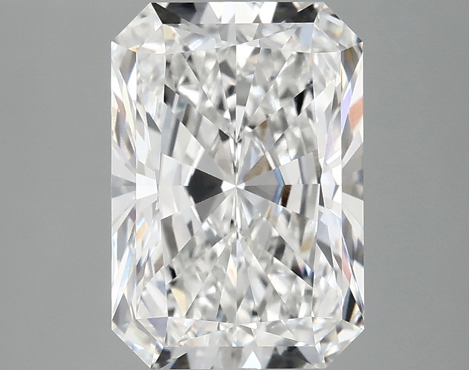 3.46ct Radiant lab-grown diamond