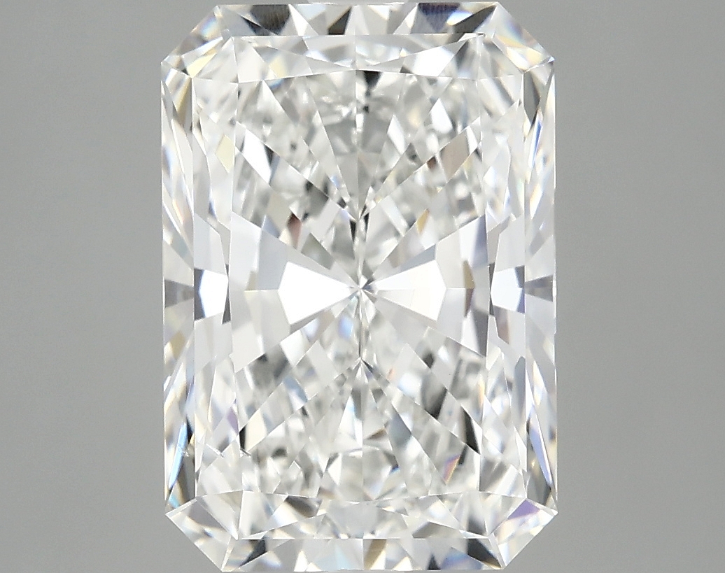 4.06ct Radiant lab-grown diamond