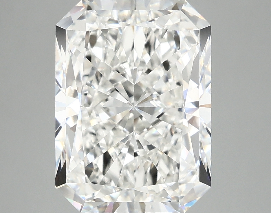 4.07ct Radiant lab-grown diamond