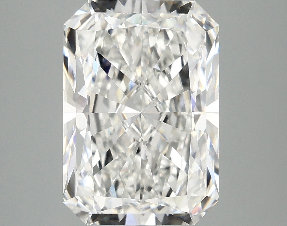 4.07ct Radiant lab-grown diamond