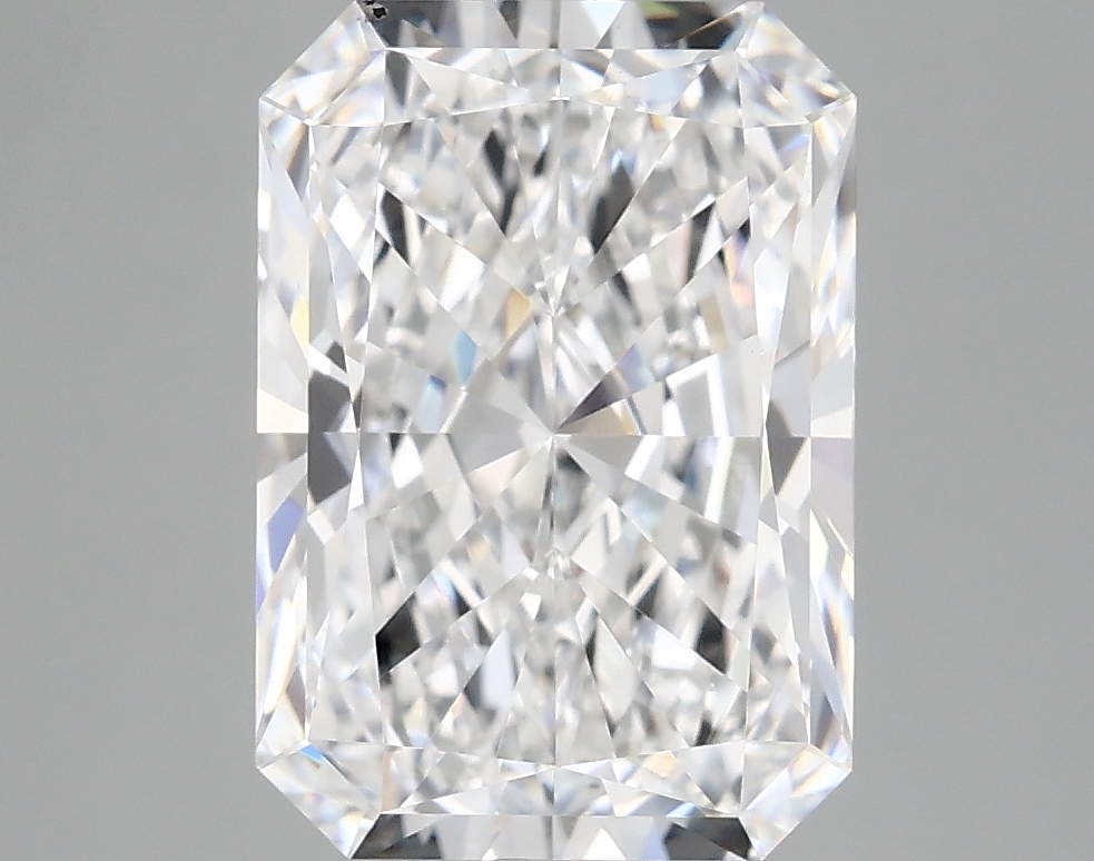 4.19ct Radiant cut lab-grown diamond, D/VS2, IGI certified