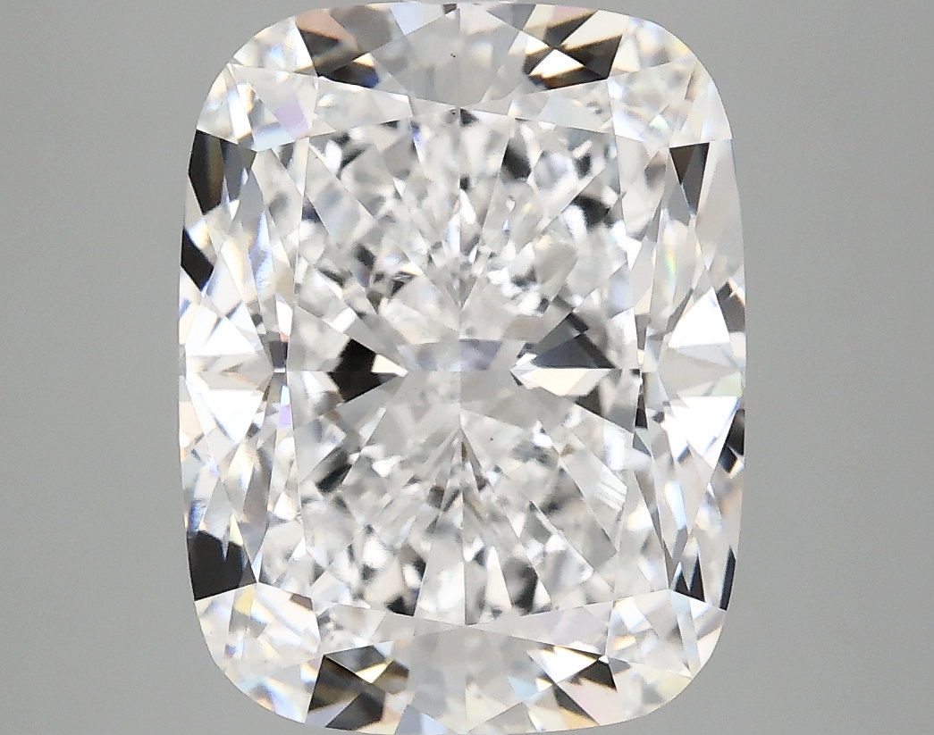 5.53ct cushion cut lab diamond, D color, VS1 clarity, 11.84mm ID