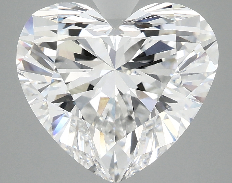 5.04ct lab-grown heart diamond with D color and VVS2 clarity, 10.52mm ID.