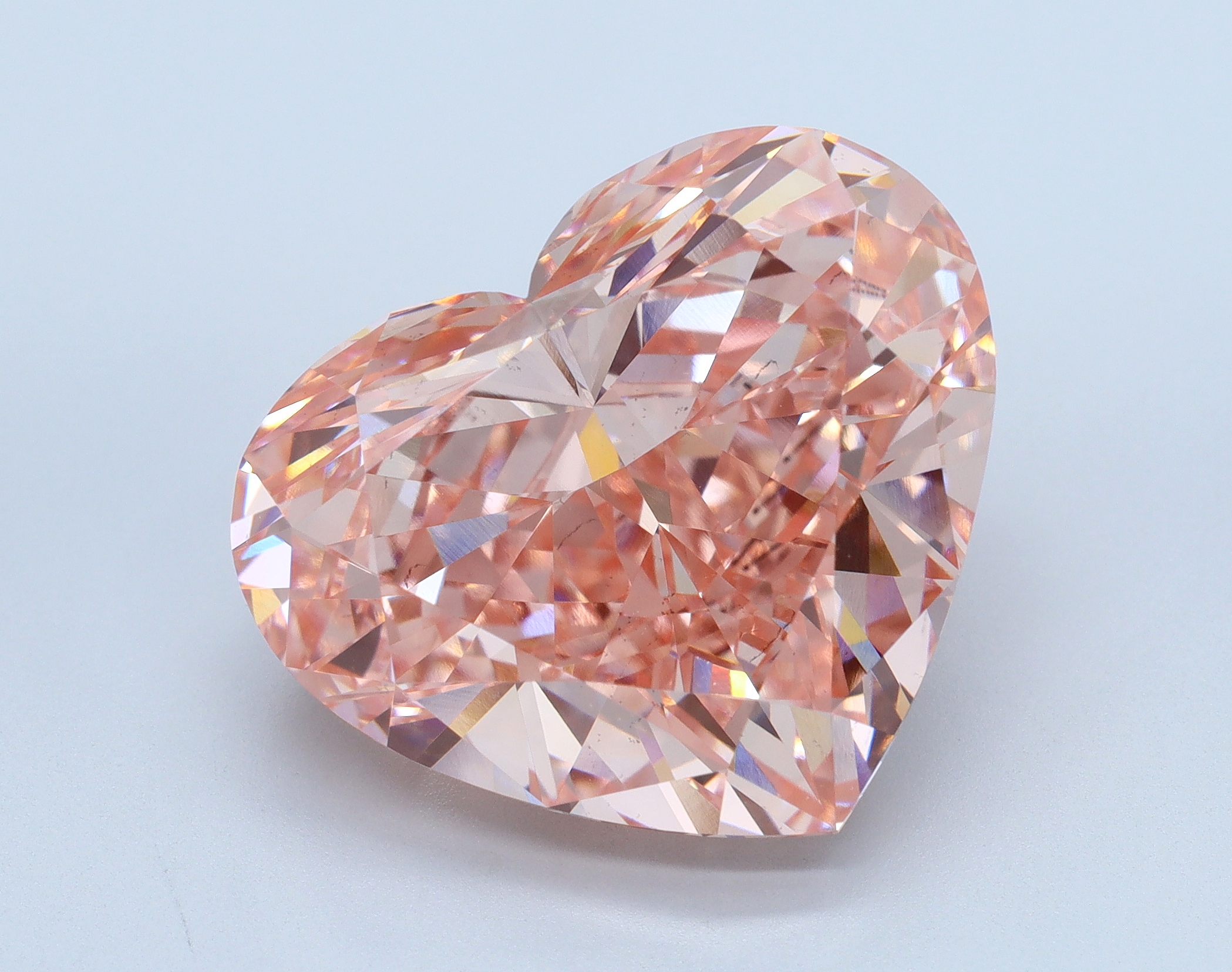 16.1ct lab-grown heart diamond, PINK/VS1, 14.19mm ID
