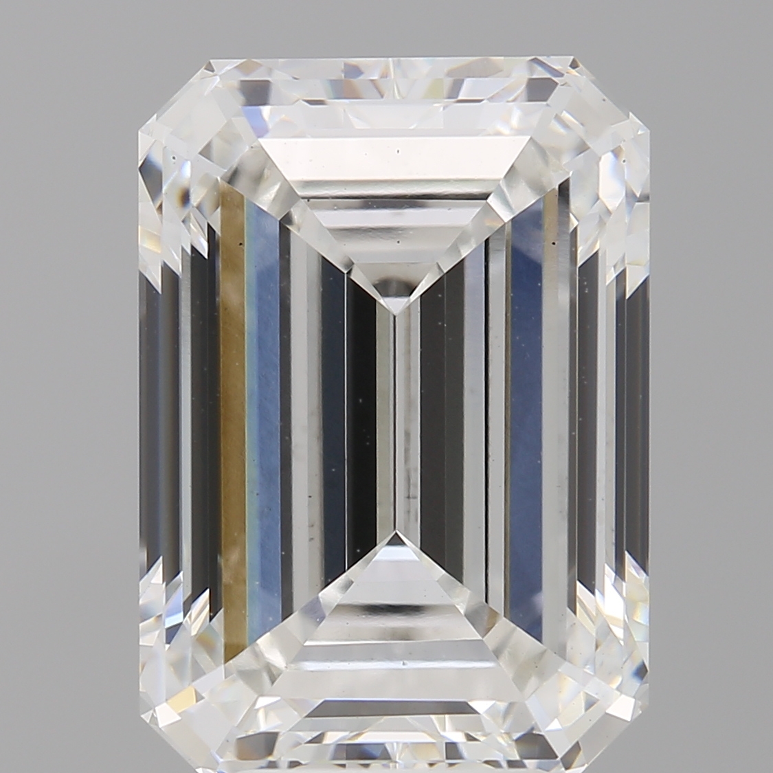 Exact supplier image of VY-00039611 Emerald lab-grown diamond
