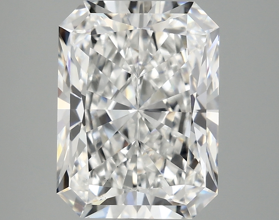 4.09ct lab-grown Radiant cut diamond, D color, VS1 clarity, IGI certified.