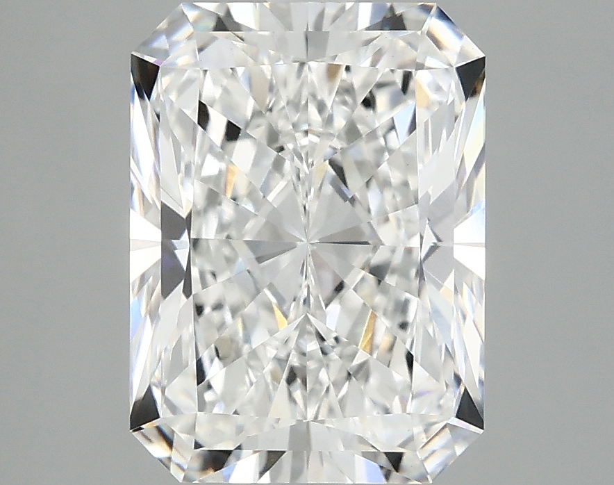 3.56ct Radiant lab-grown diamond