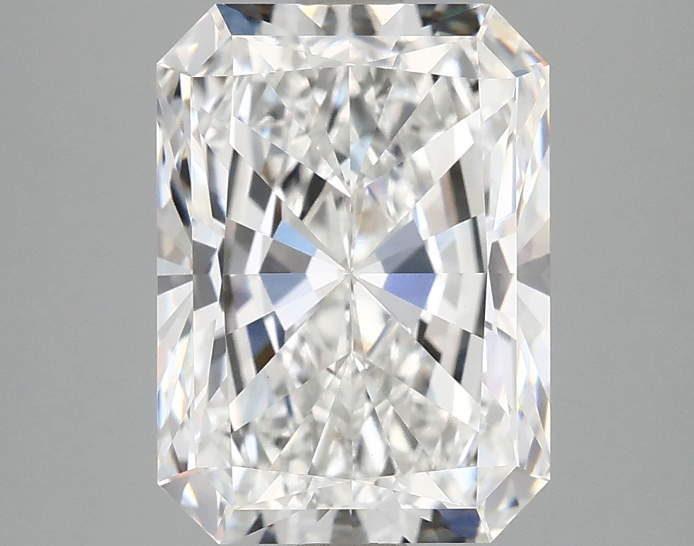 3.87ct Radiant cut lab-grown diamond, E color, VVS2 clarity, 10.85 x 7.86 x 5.17mm