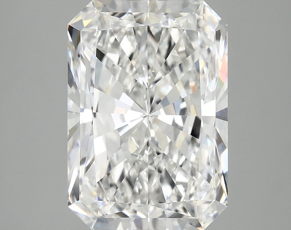 3.93ct Radiant cut lab-grown diamond, E/VS1, IGI certified