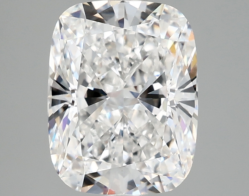3.07ct cushion cut lab diamond, D color, VVS2 clarity, 9.90 x 7.62 x 5.10mm