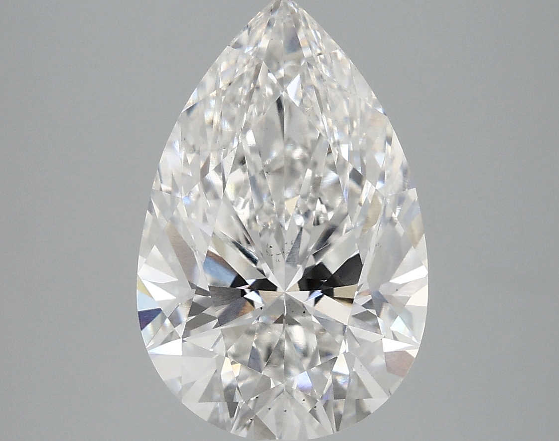 3.92ct pear-shaped lab-grown diamond, E color, VS2 clarity, 13.44mm ID