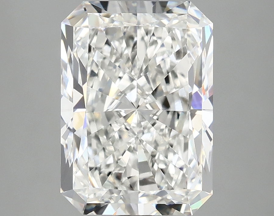 3.47ct Radiant lab-grown diamond