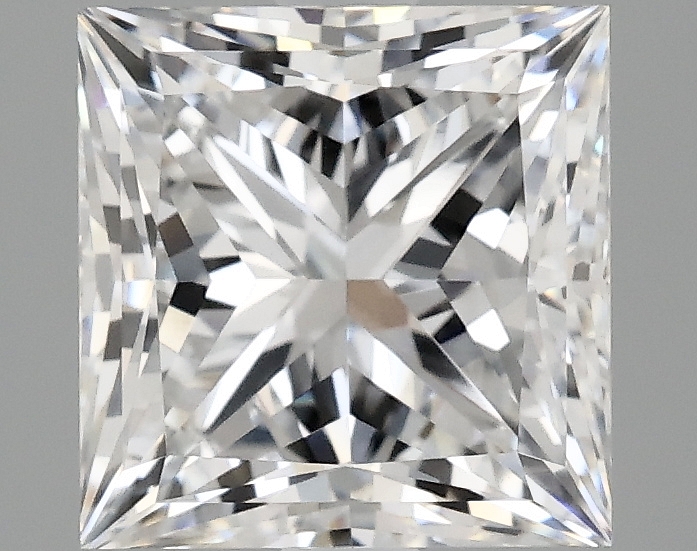 2.89ct Princess cut lab diamond, E color, VVS2 clarity, 7.79 x 7.64 x 5.57mm