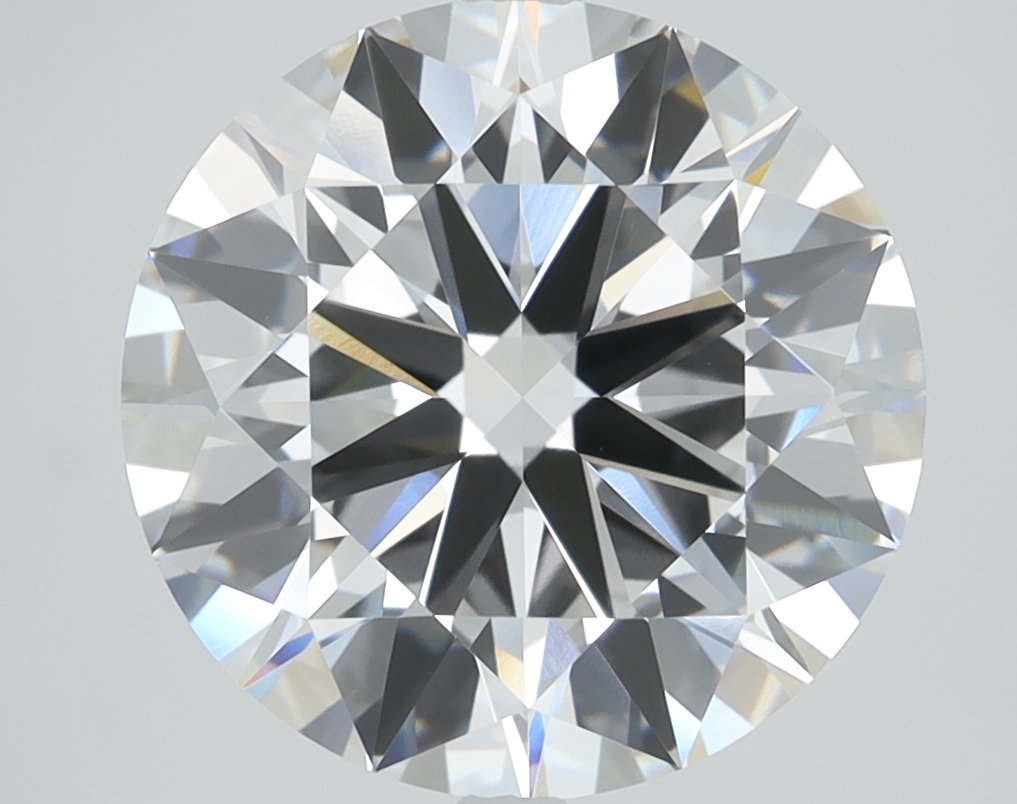 4.05ct round lab-grown diamond, D color, VVS2 clarity, IGI certified.