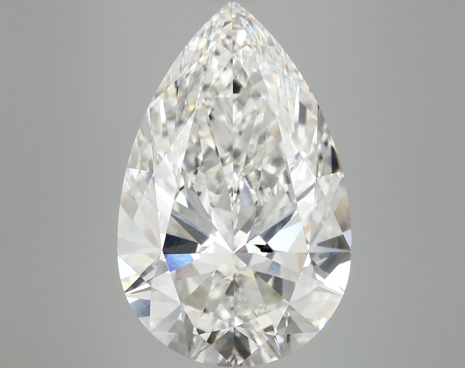 9.15ct lab-grown pear diamond, F/VVS2, 18.54mm ID