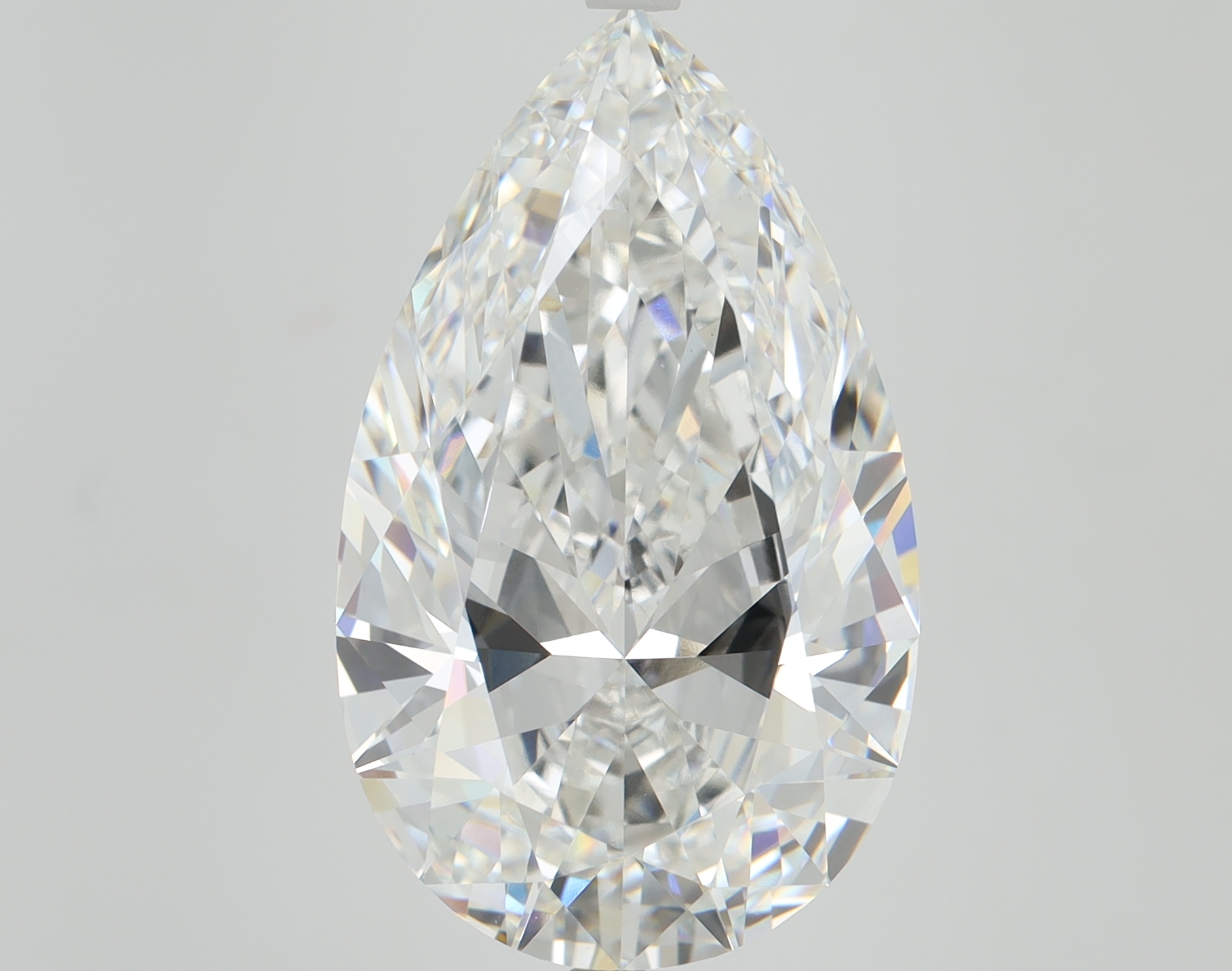 10.08ct pear-cut lab-grown diamond, E/VVS2, 19.70mm ID
