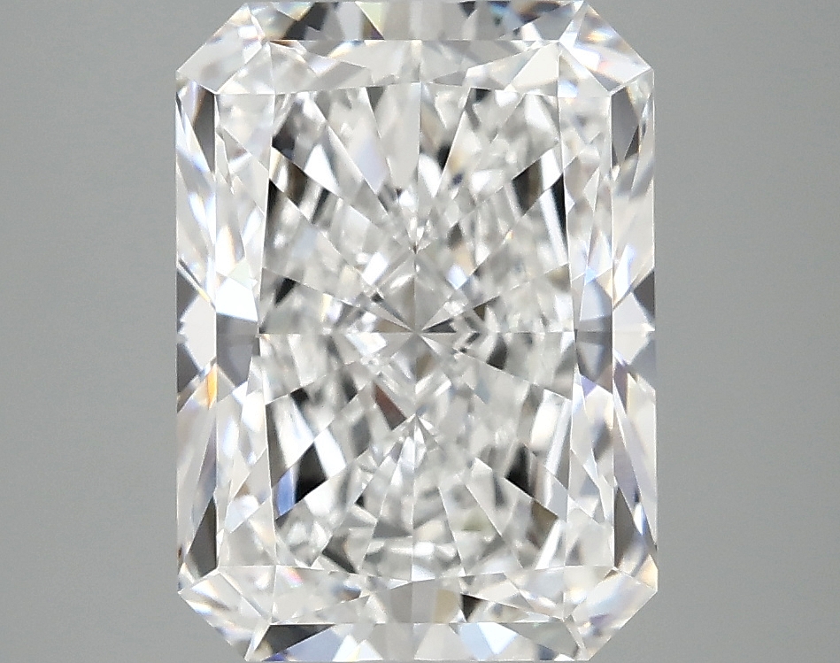 4.02ct Radiant lab-grown diamond