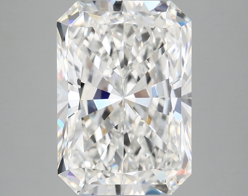 5.05ct Radiant lab-grown diamond