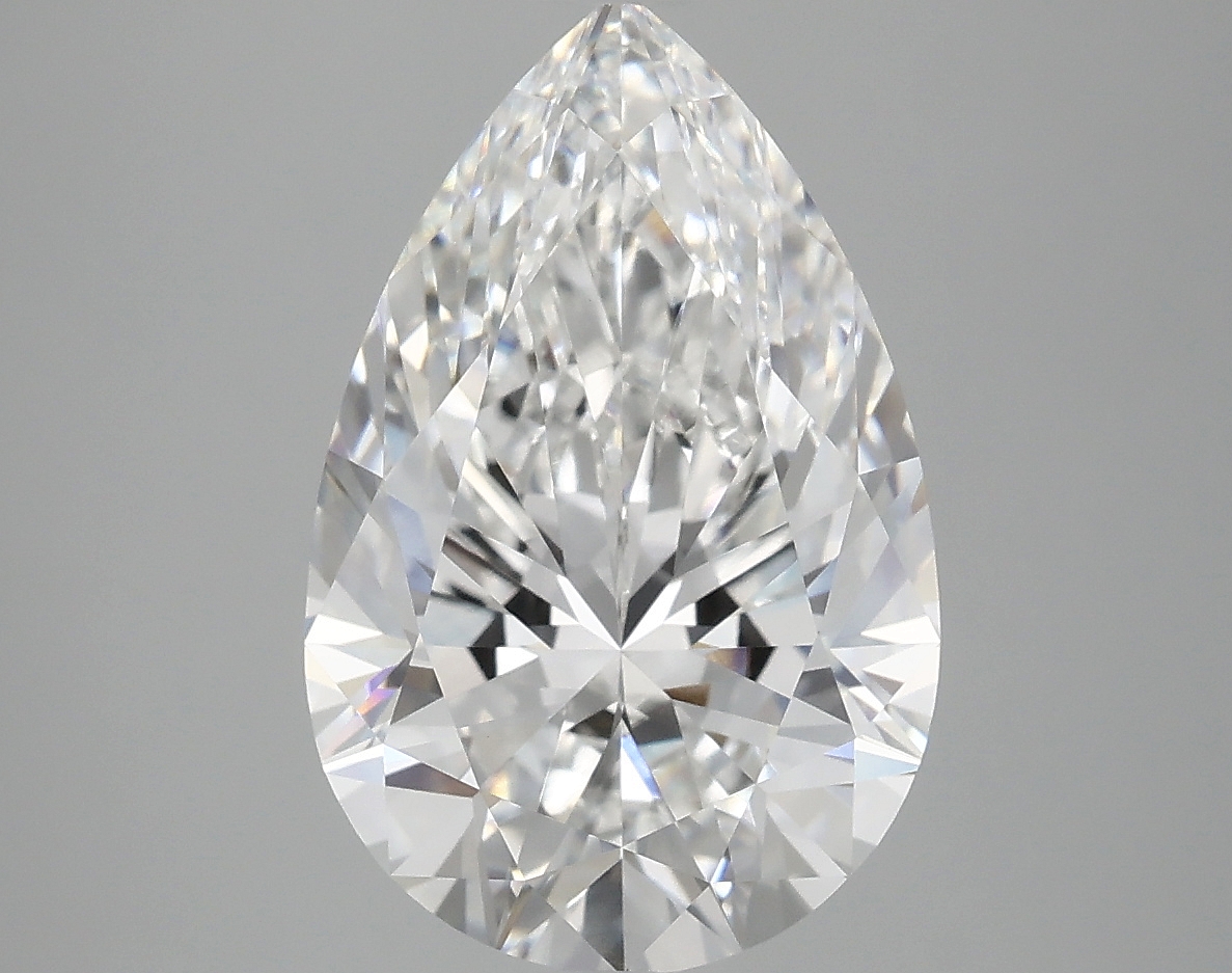 4.1ct lab-grown pear diamond, D/VVS2, 13.78mm ID