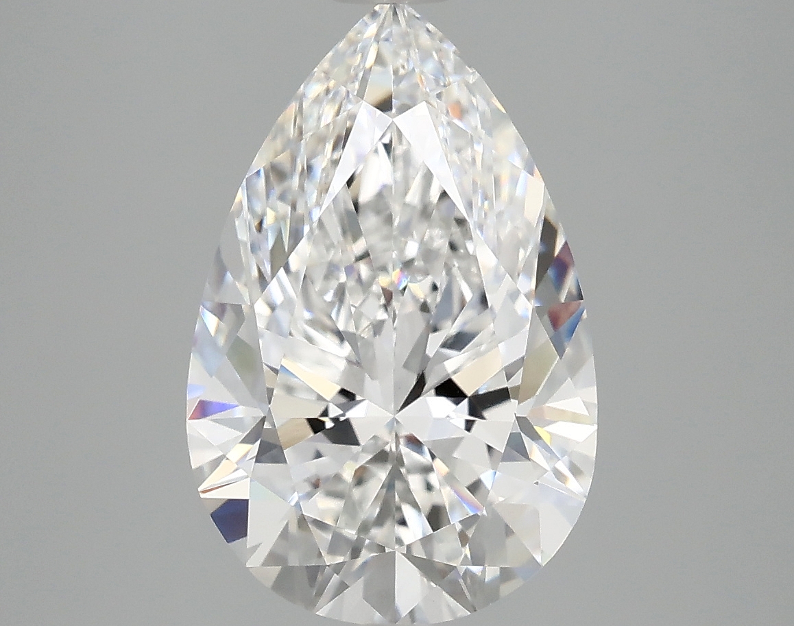 4.1ct lab-grown pear diamond with D/VVS2, 13.71mm ID