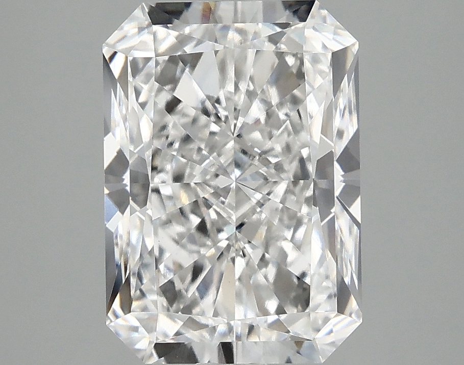3.38ct Radiant cut lab diamond, E/VS1, 10.47mm x 7.36mm x 5.01mm