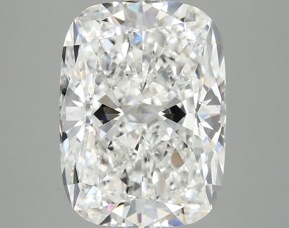 4.2ct cushion cut lab-grown diamond, F color, VVS2 clarity, IGI certified