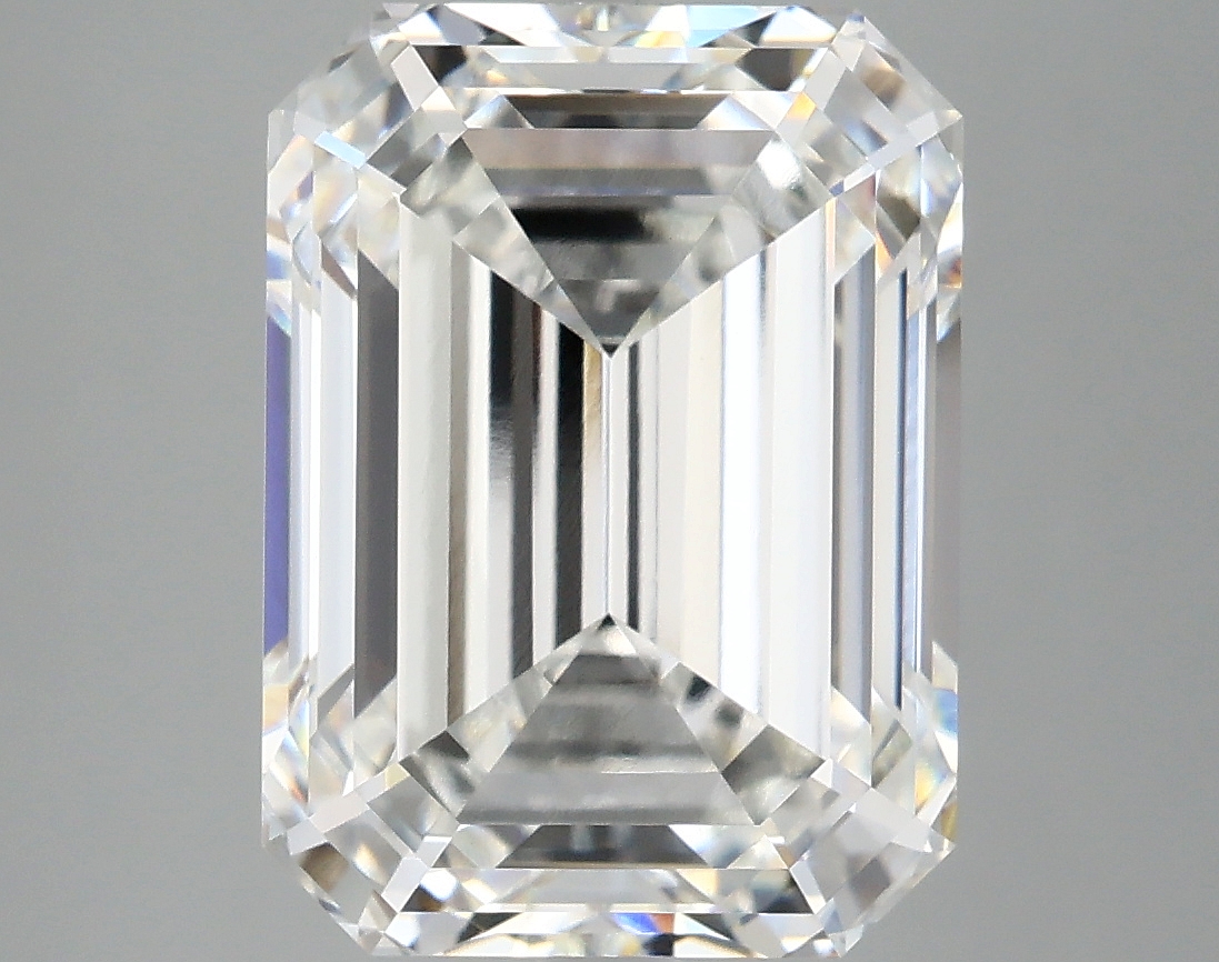 7.13ct lab-grown emerald diamond, E color, VVS2 clarity, IGI certified, 12.56 x 9.23 x 6.35mm