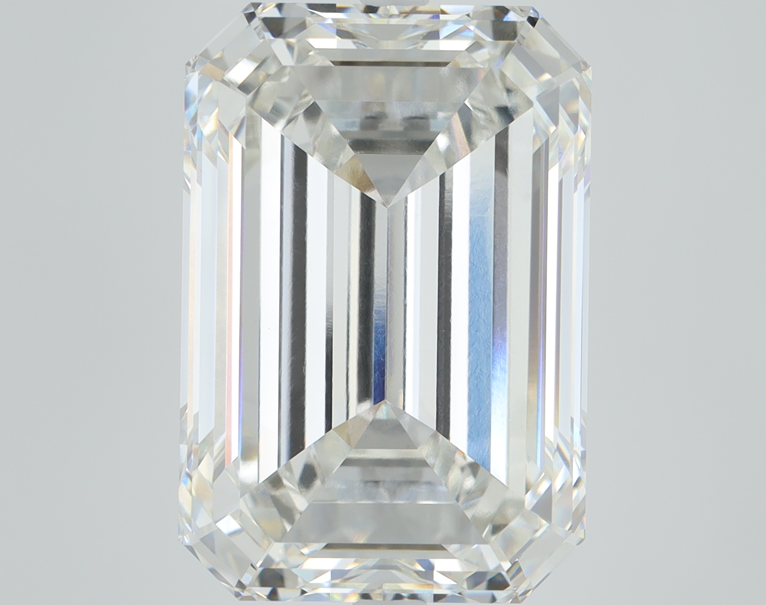 14.53ct Emerald Cut Lab-Grown Diamond, F/VVS2, 16.97mm ID