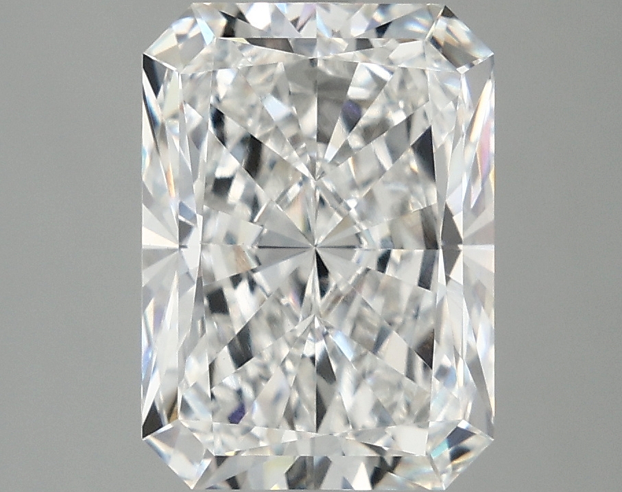 4.81ct Radiant lab-grown diamond