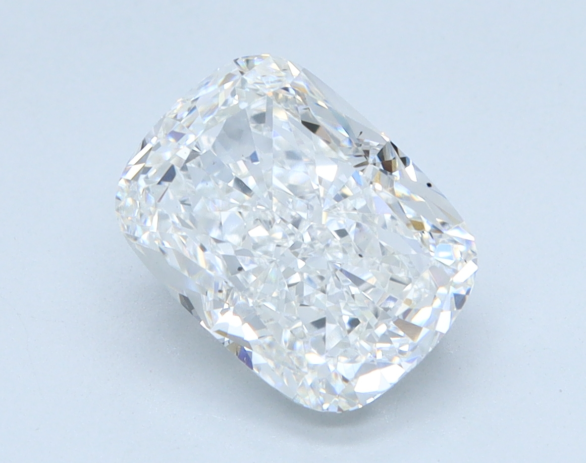 2.3ct lab-grown diamond, long cushion cut, E/VS2, 8.77mm ID