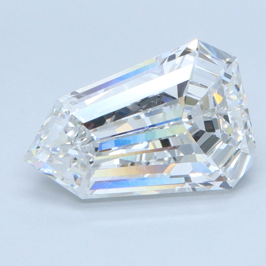 2.33ct Shield cut lab-grown diamond, E/VVS2, 11.03mm ID