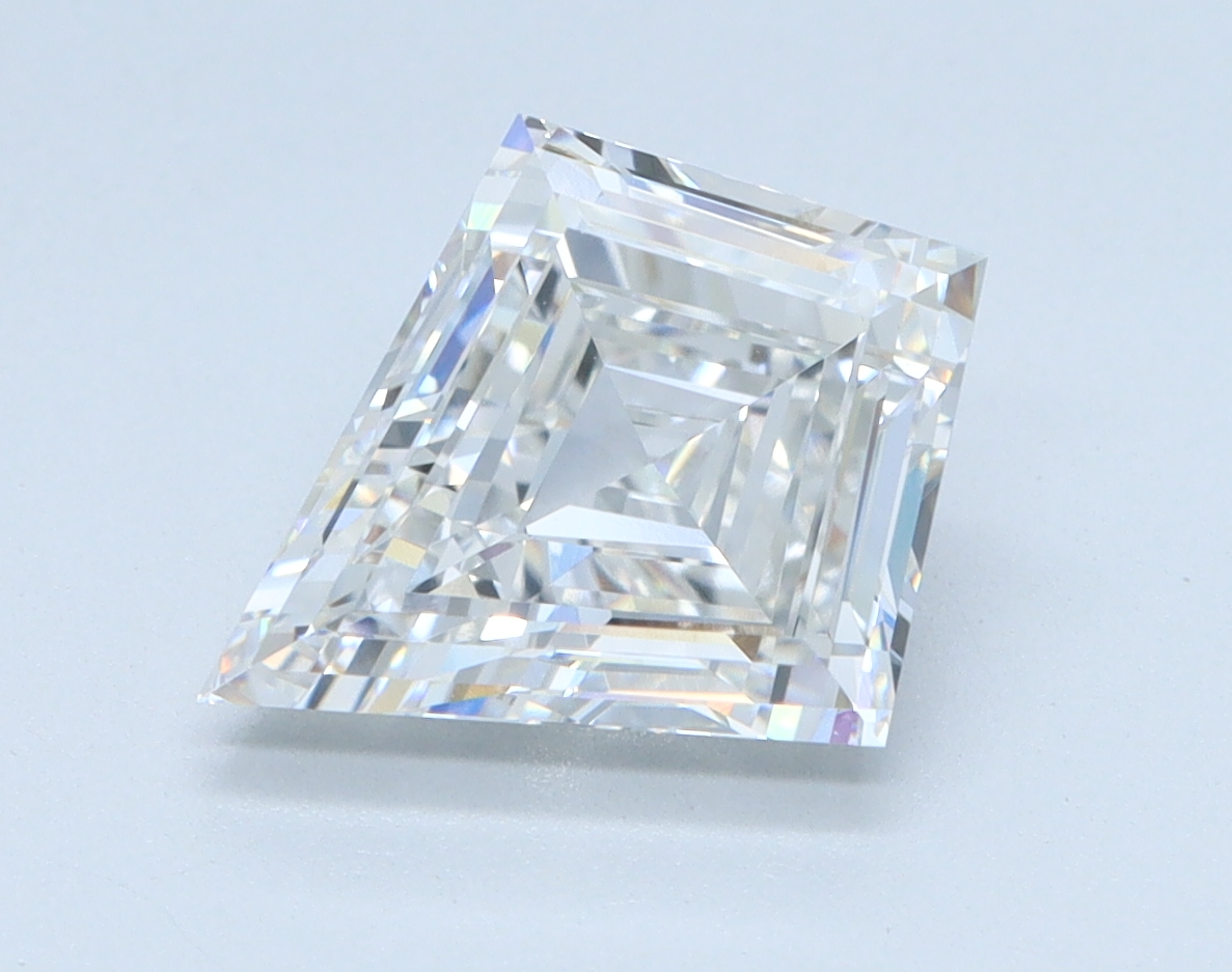 2.03ct lab-grown diamond, kite cut, E color, VVS2 clarity, 10.82mm ID