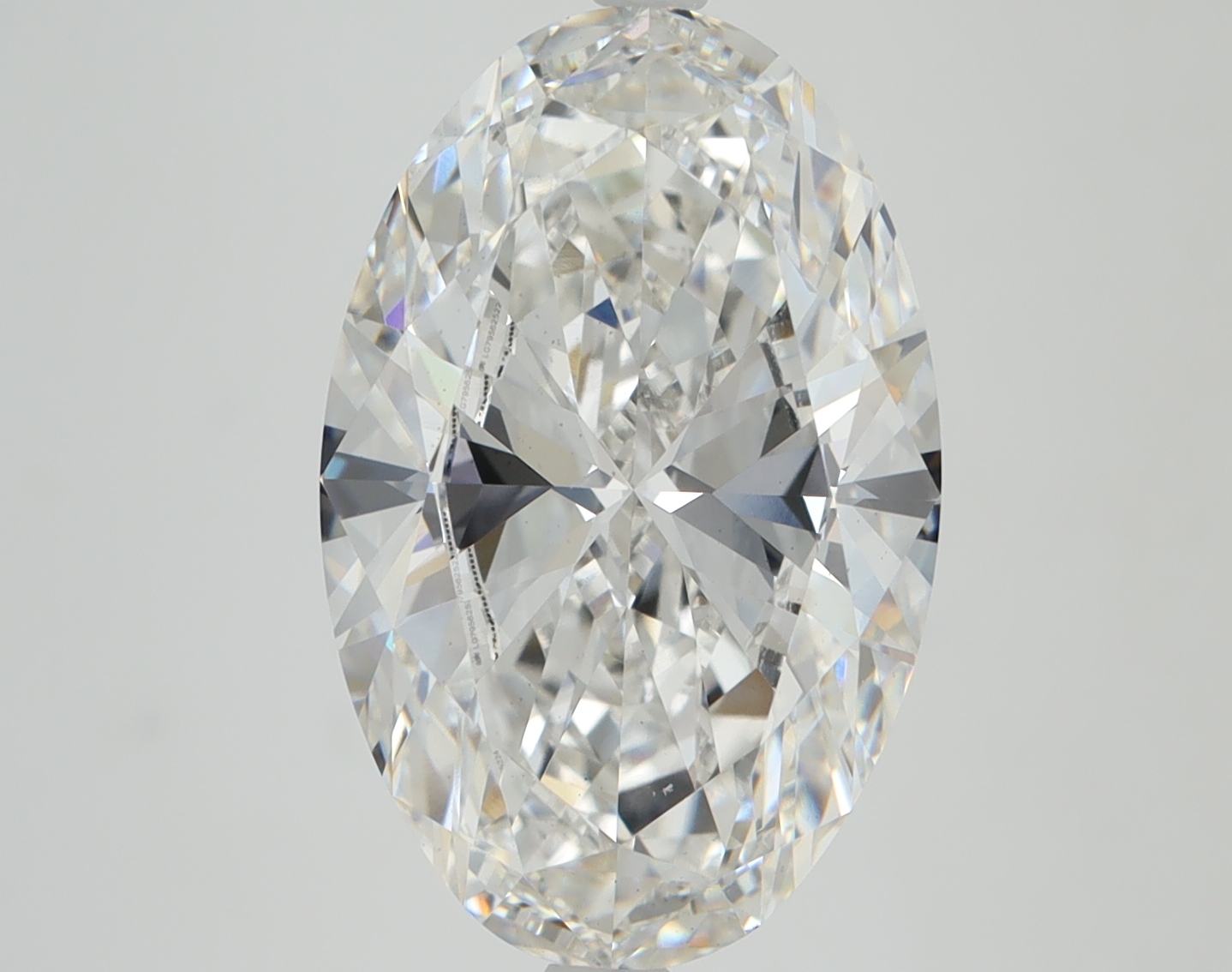 5.81ct oval lab-grown diamond, F color, VS1 clarity, 15.42mm ID