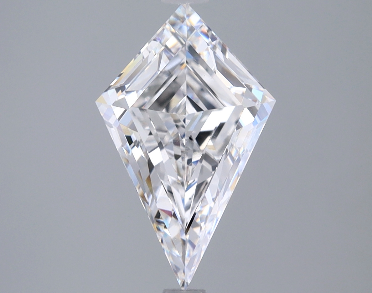 2.24ct lab-grown diamond, kite cut, D color, VS1 clarity, 12.73mm ID