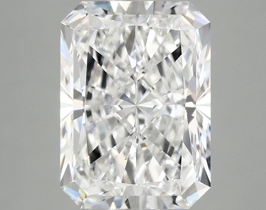 3.47ct Radiant lab-grown diamond